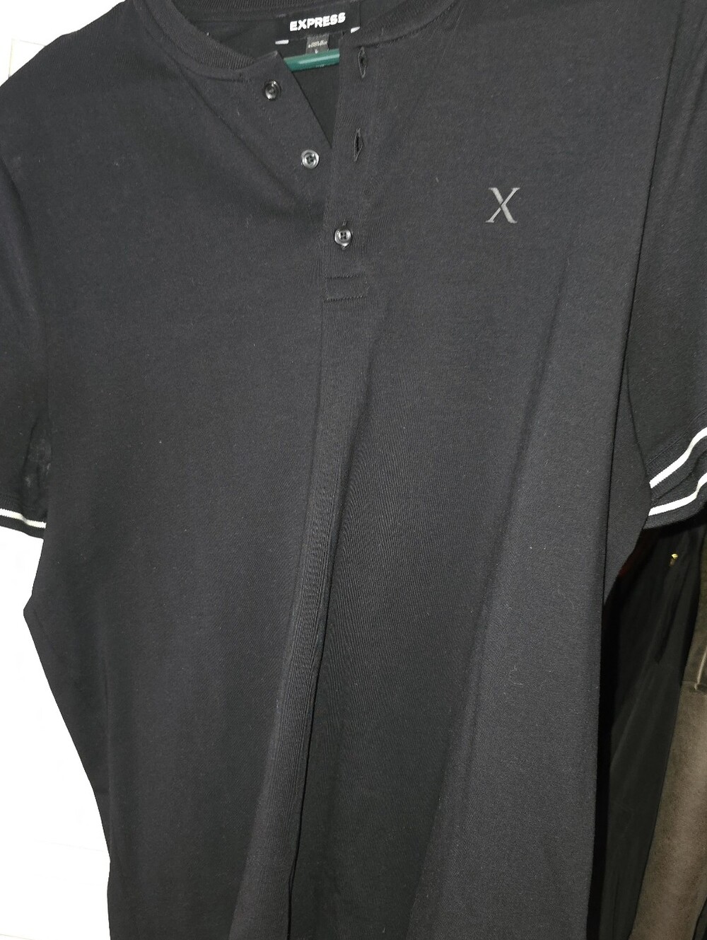 Express Men’s Black Short Sleeve Henley Shirt Logo Striped Cuffs – Size L